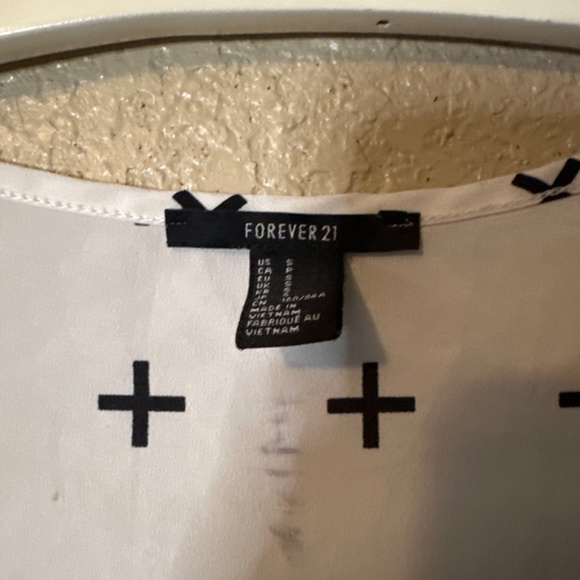 Forever 21 size small blouse - Picture 2 of 5